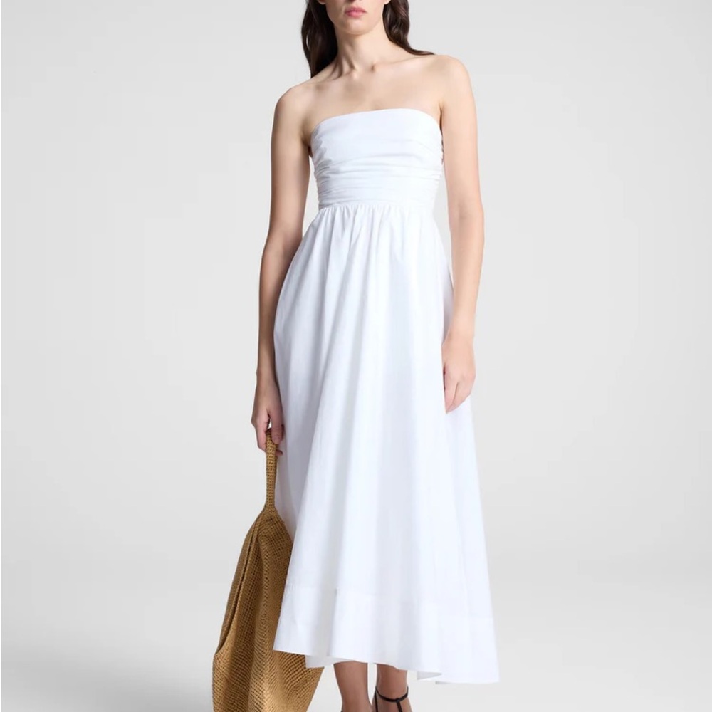 Elegant White Strapless Dress